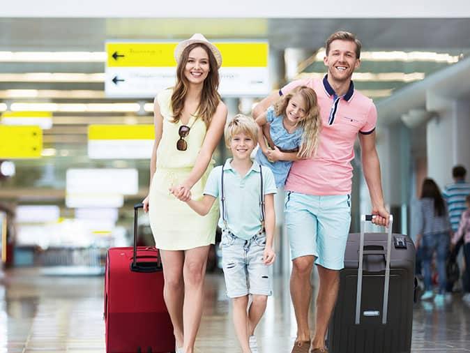 family traveling for summer vacation