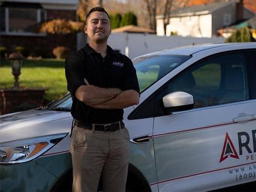 See Common Mistakes New Jersey Homeowners Make When They Try And Get Rid Of Termites Without Professional Help termite control professional outside a protected home