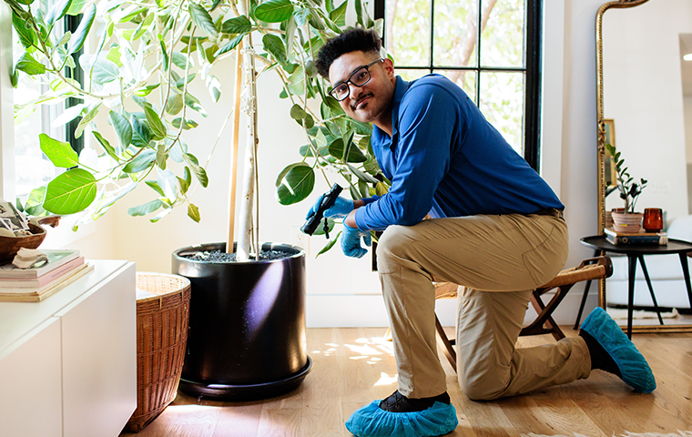 Fully Guaranteed Home Pest Control Services nashville pest control technician greeting happy homeowner