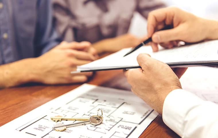 Keep Your Tenants And Properties Pest-Free a commercial property manager and a tenant in newport news virginia
